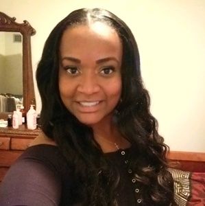 Meet your Posher, Rayna